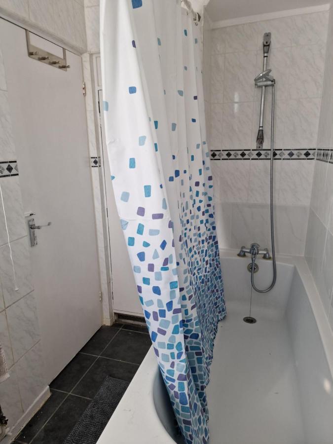 Double Room With Excellent Views - Central لندن المظهر الخارجي الصورة